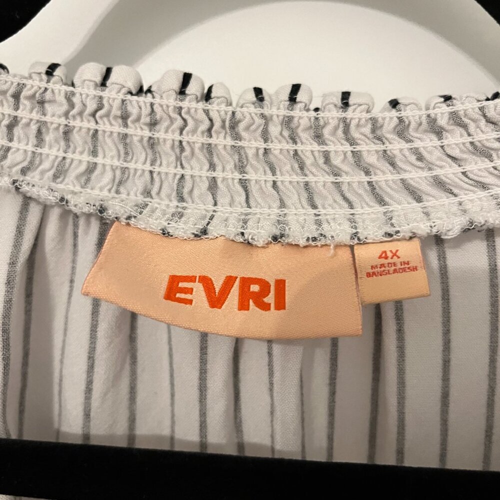 Evri Black & White Striped Lightweight Breathable Blouse Size 4X - Picture 3 of 6